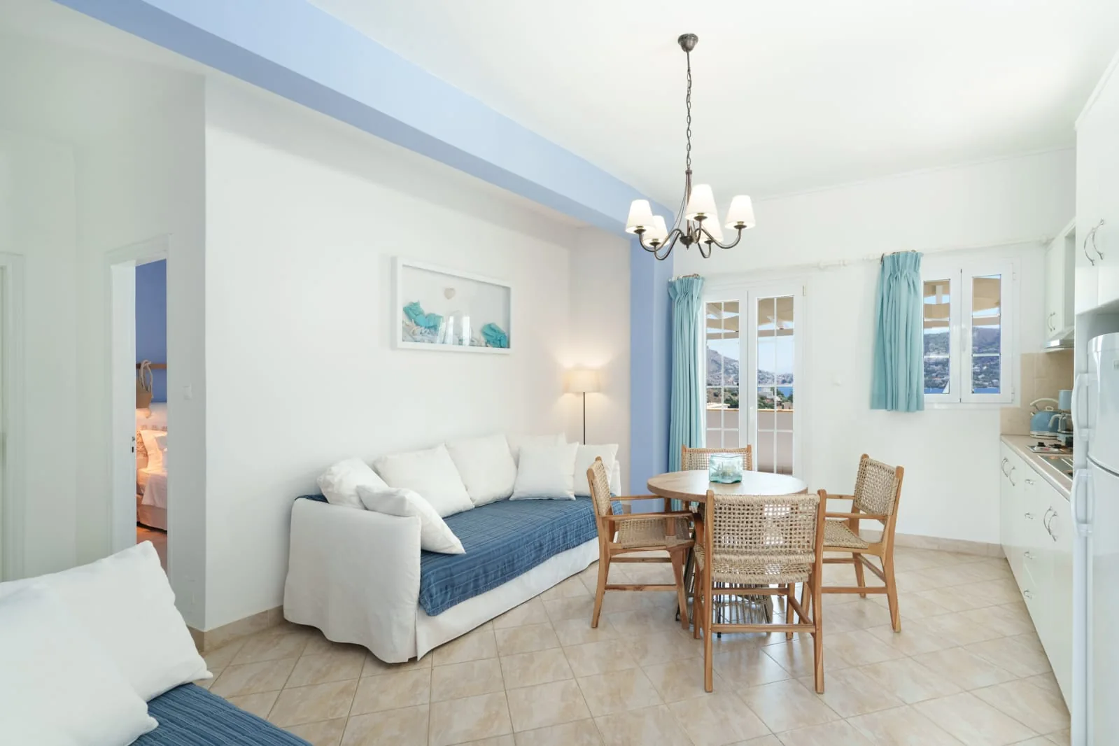 Junior Suite Large: Bedroom and living area