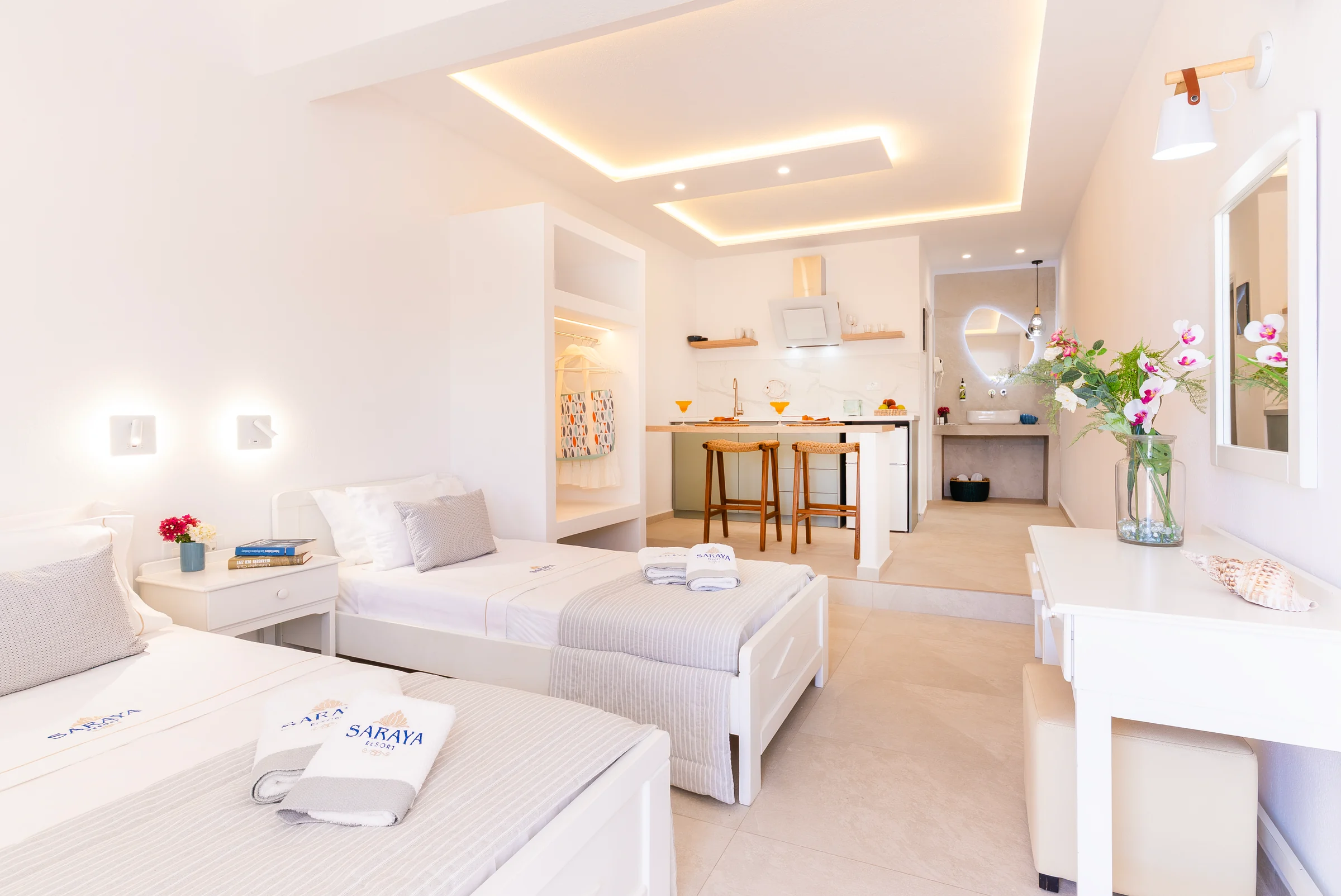 Double Superior: Twin bedroom and kitchenette