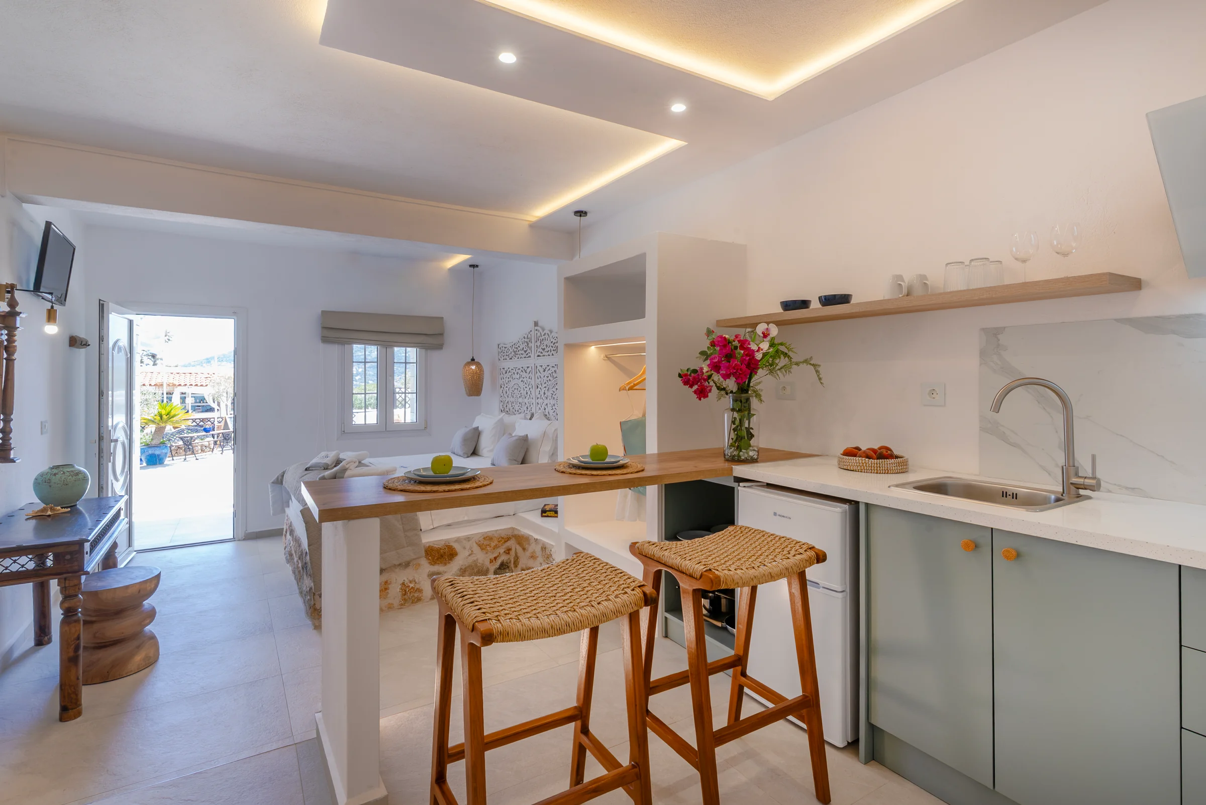 Double Superior: Kitchen and room
