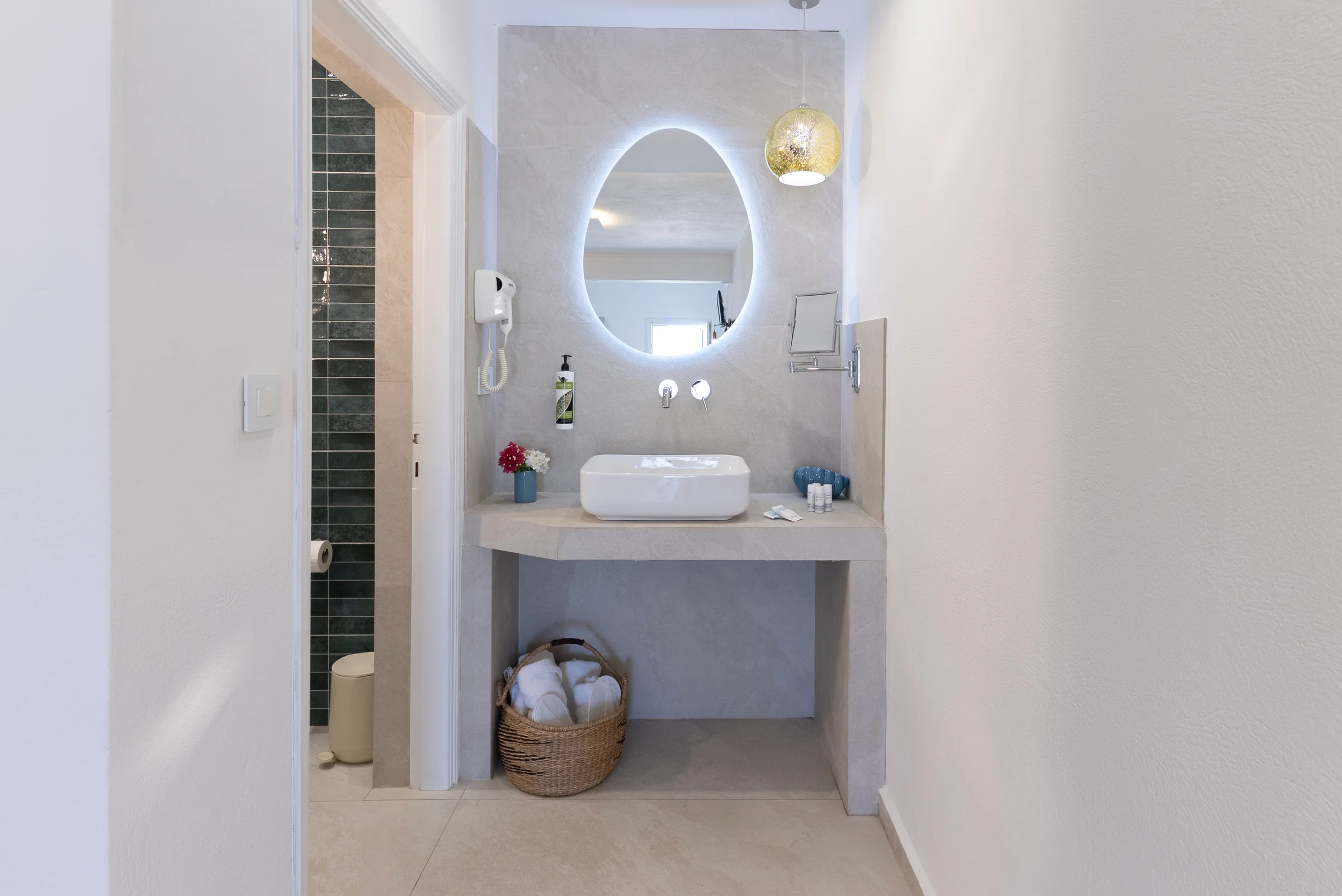 Double Superior: Bathroom vanity